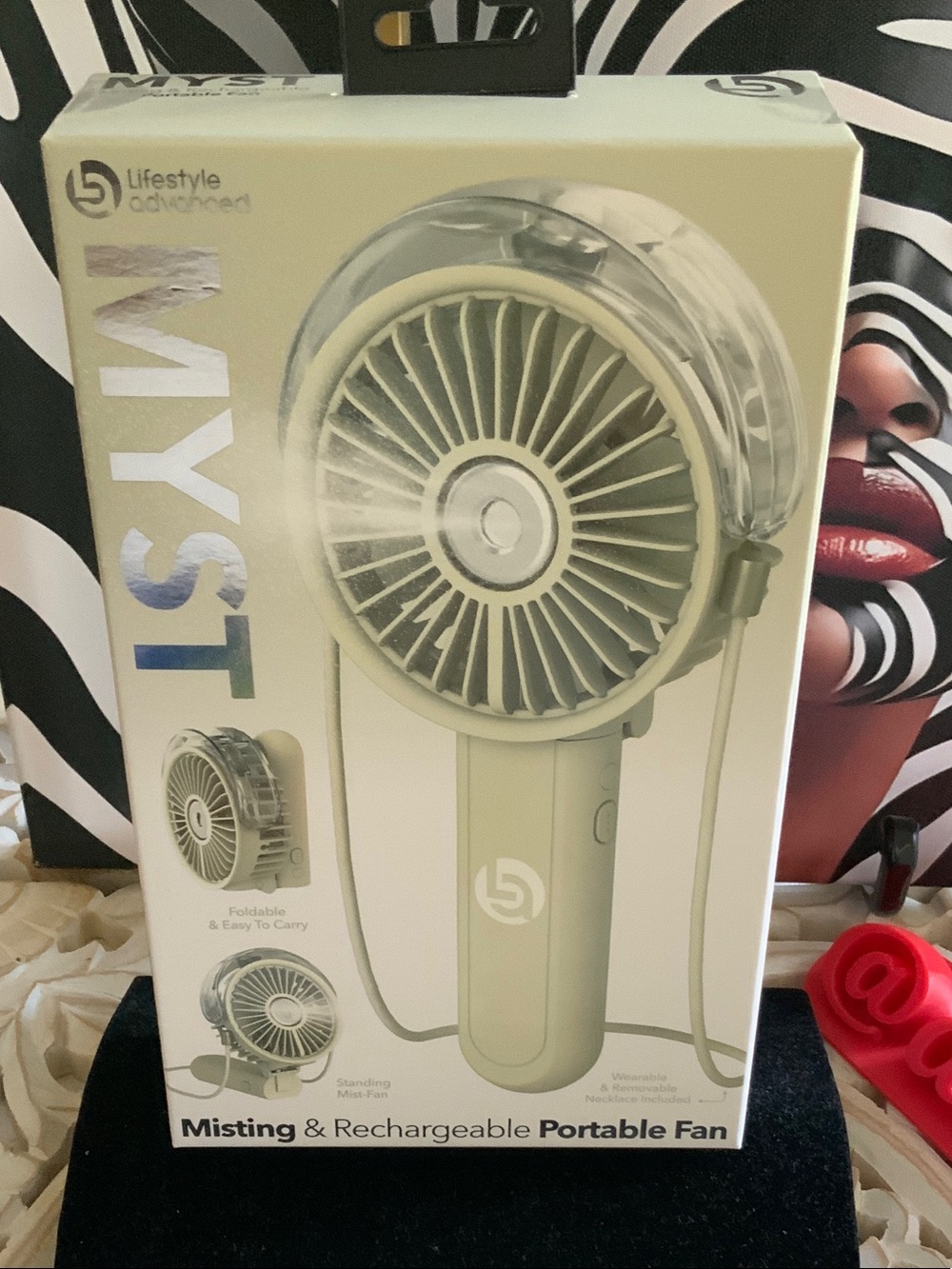 MYST -Rechargeable Misting Portable Fan - White - Picture 4 of 8
